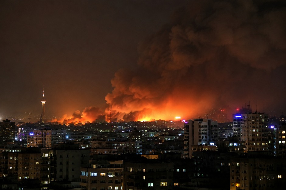 A Night of Smoke and Fire: The Growing Iran–US Conflict and Its Impact on the Middle East